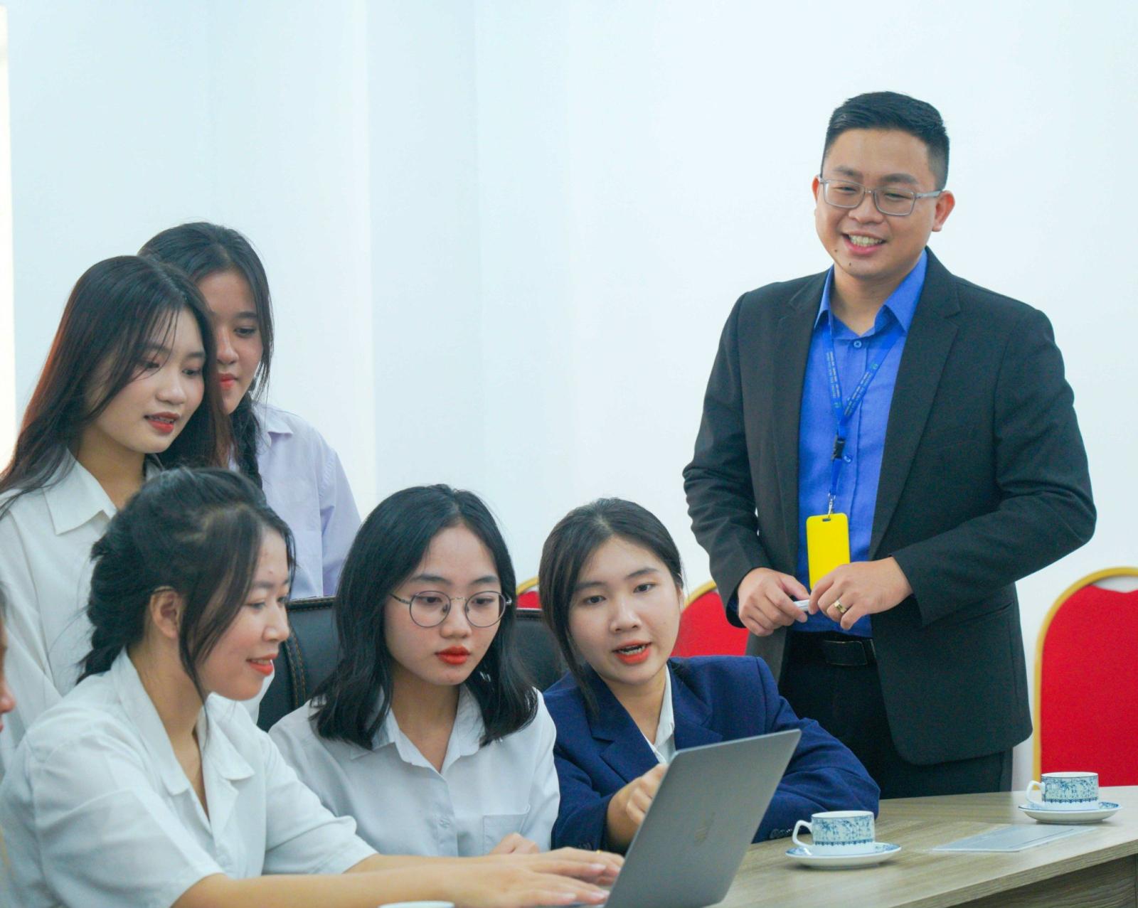 Đào tạo logistics bài bản cho người mới bắt đầu, mở ra cánh cửa sự nghiệp