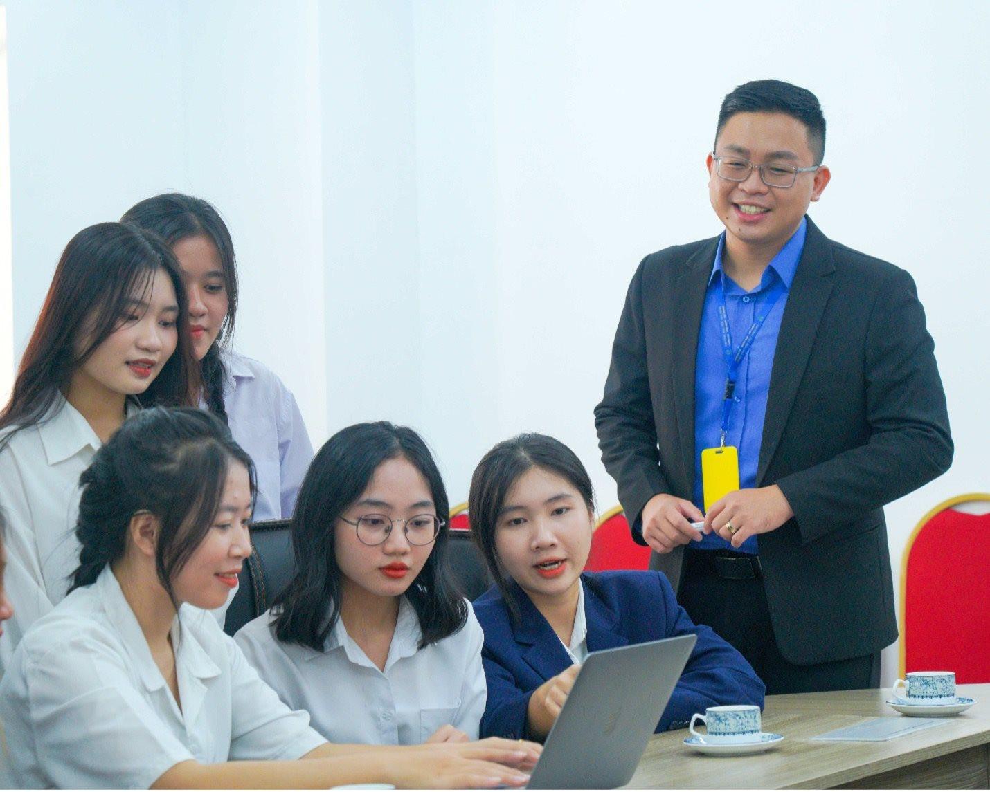 Hoạt động xuất nhập khẩu hàng hóa tại cảng biển