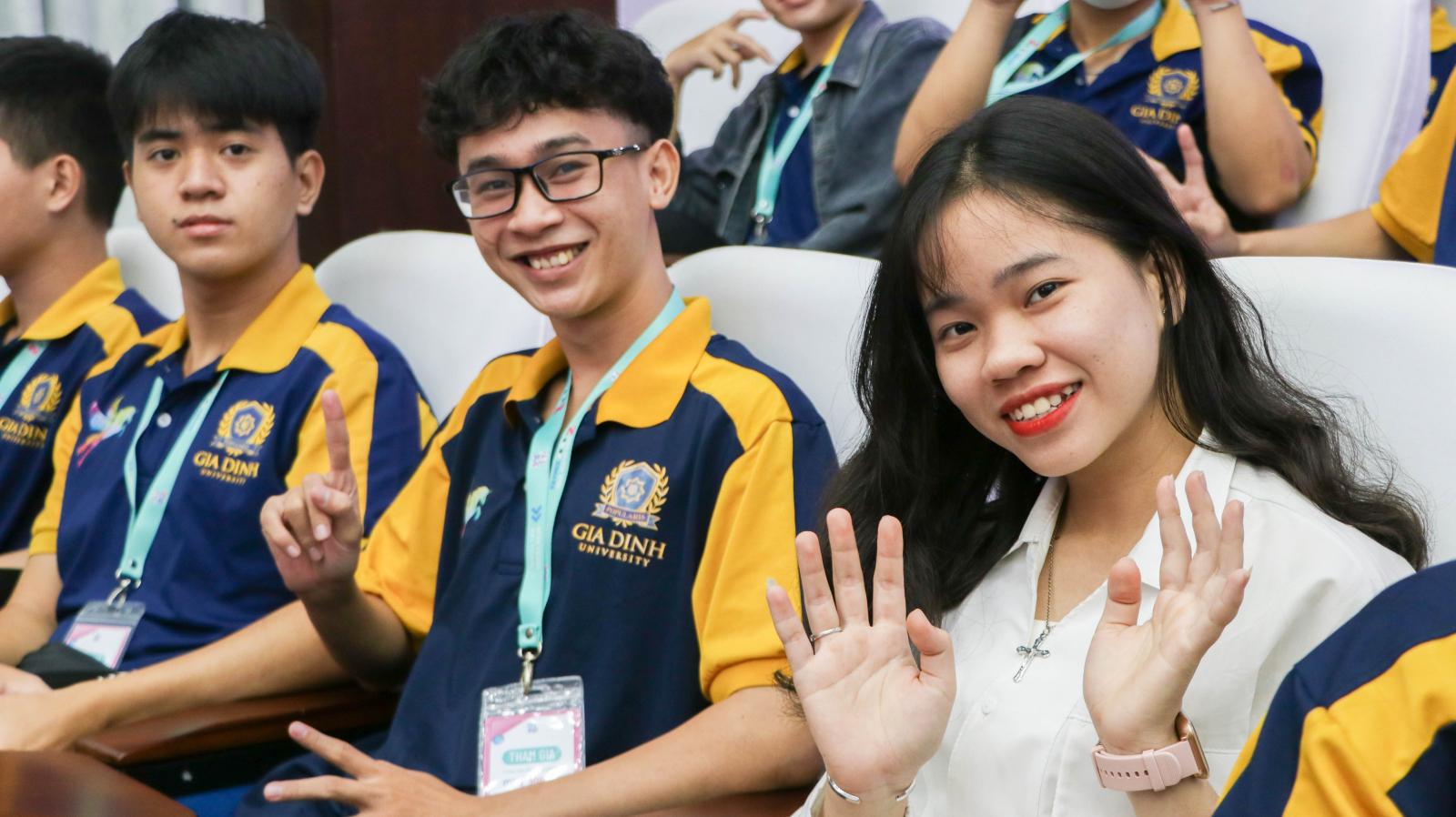 hoc logistics là gì cơ hội việc làm đa dạng