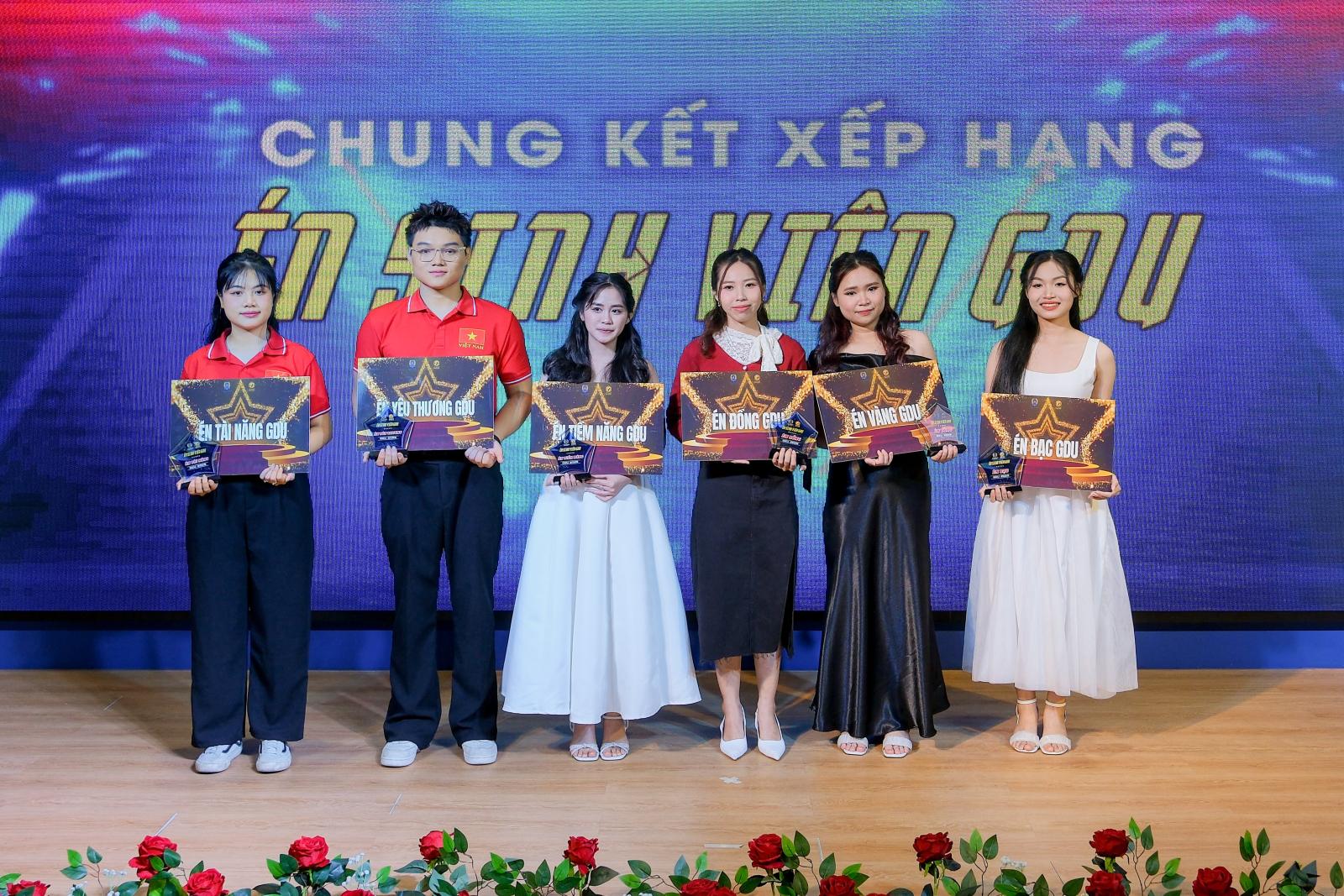 Học sinh, sinh viên tự tin kết nối, mở rộng mạng lưới quan hệ tại hội thảo hướng nghiệp