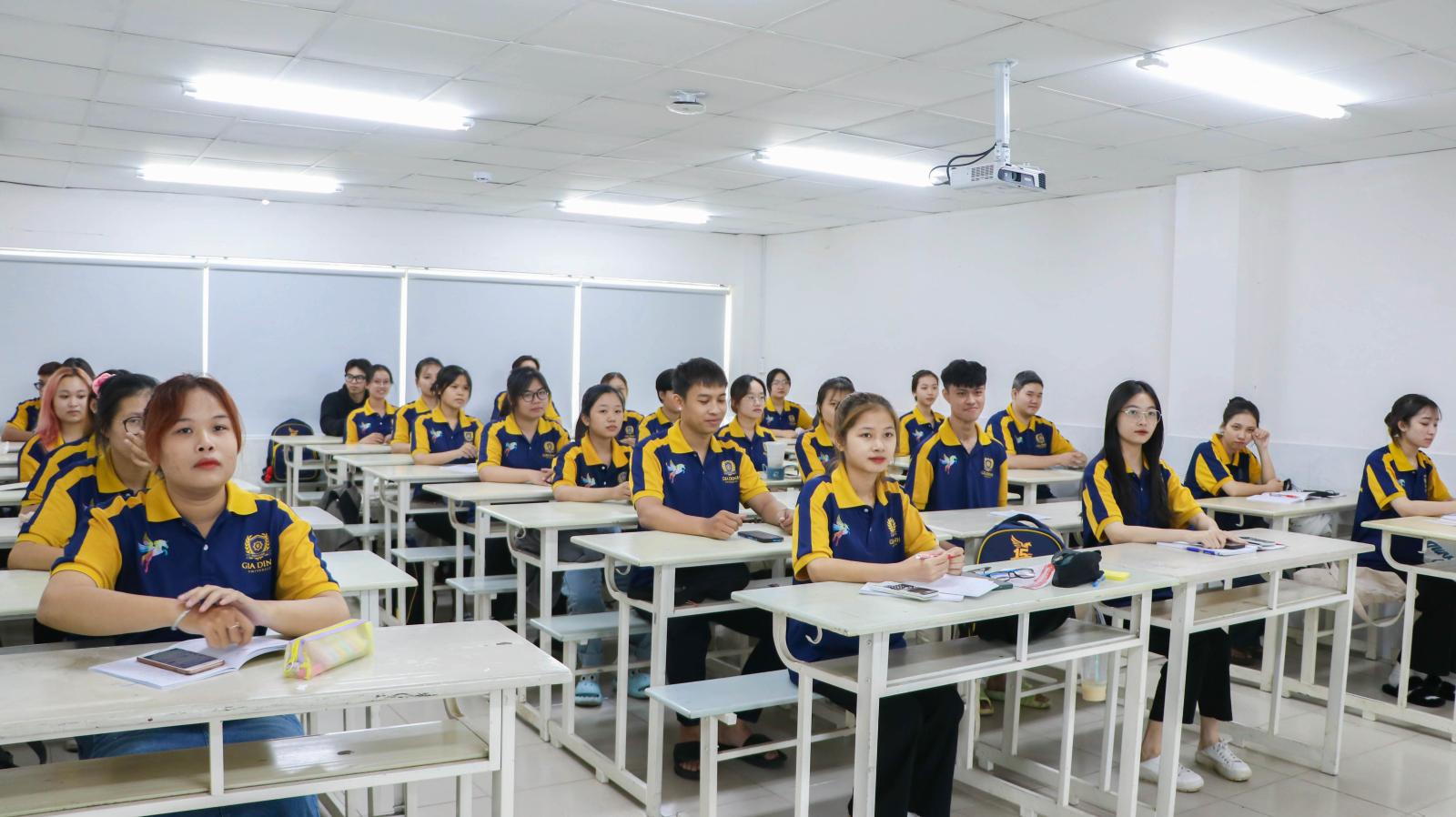 Mức lương sinh viên logistics mới ra trường