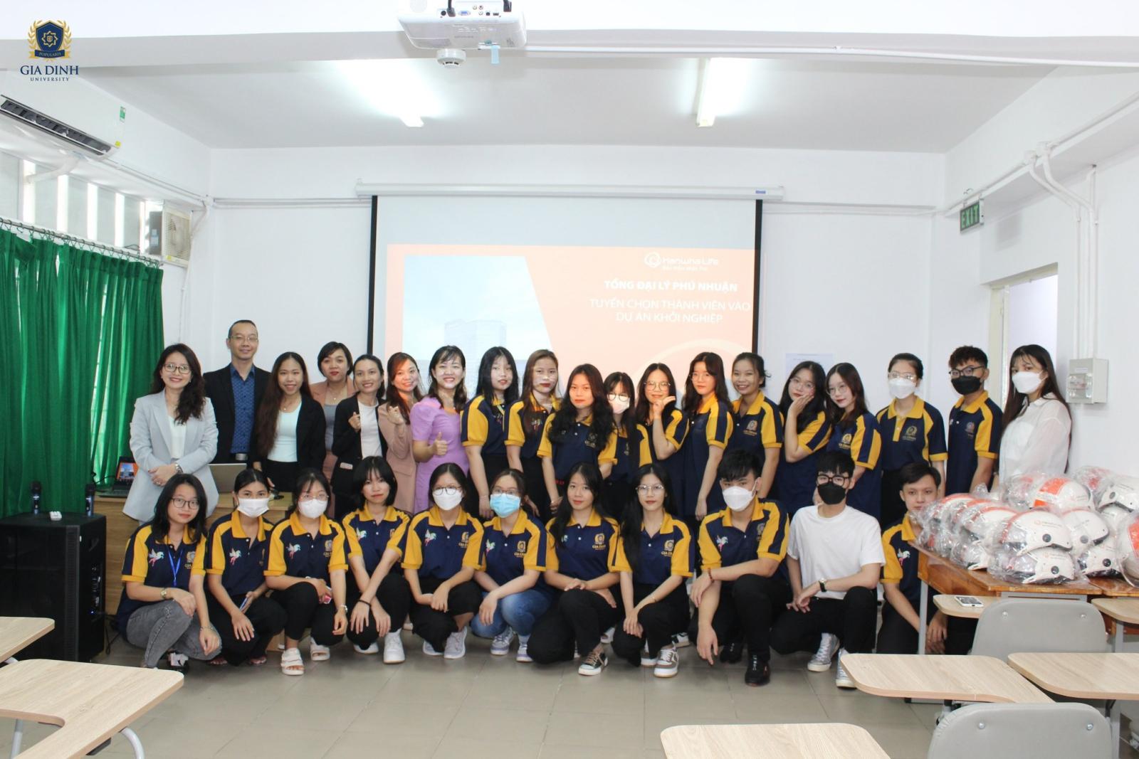 cac-mon-hoc-trong-chuong-trinh-dao-tao-logistics-va-chuoi-cung-ung