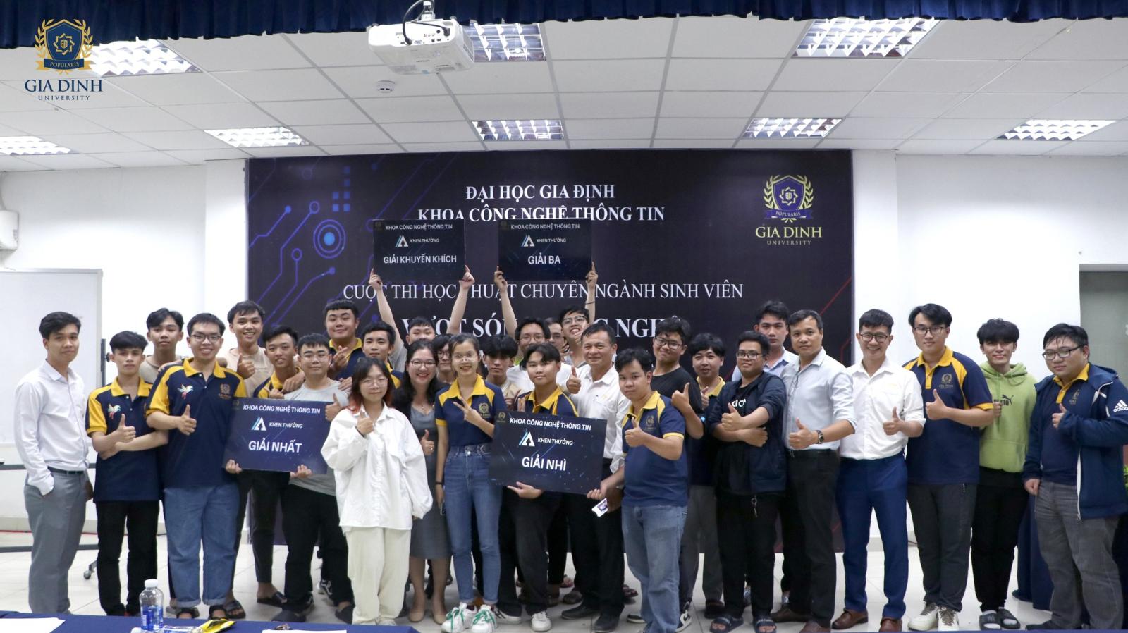 Nguyễn Văn A - Nhà sáng chế hệ thống quản lý kho tự động